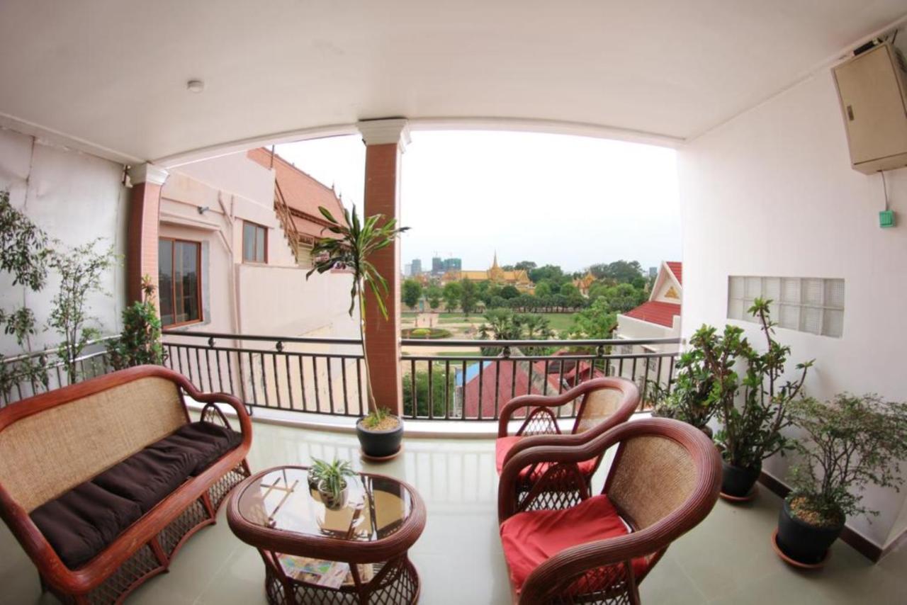 Rs Central Apartments - 200M To Royal Palace Phnom Penh Exterior foto